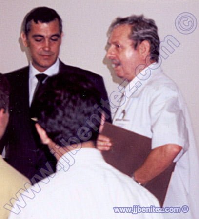 Bastida (izquierda) y Crespi, ambos fallecidos, durante el curso sobre OVNIS en Madrid