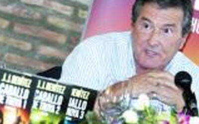 Juan José Benítez presenta “Caballo de Troya 7”.