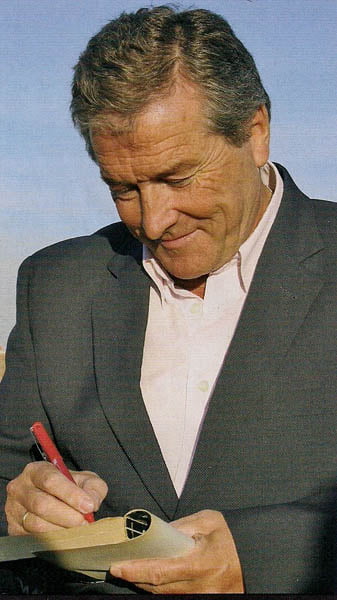 J. J. Benítez.