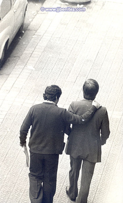 J. J. Benítez y Fernando Múgica.