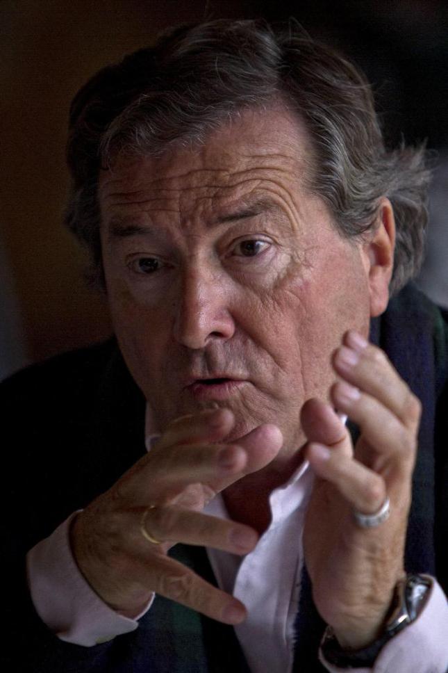 J. J. Benítez.