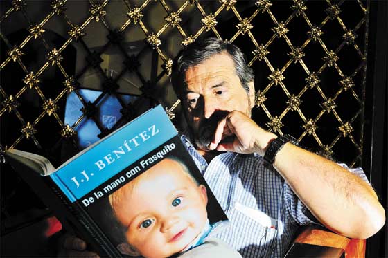 J. J. Benítez.