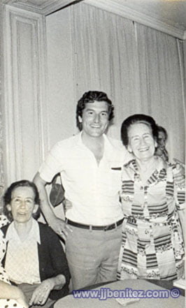JJ Benítez y Maritxu.
