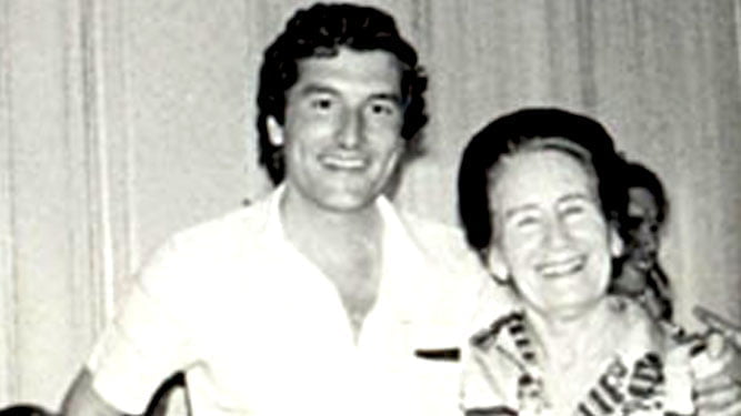 YoChitaTuKui11 JJ Benítez y Maritxu.