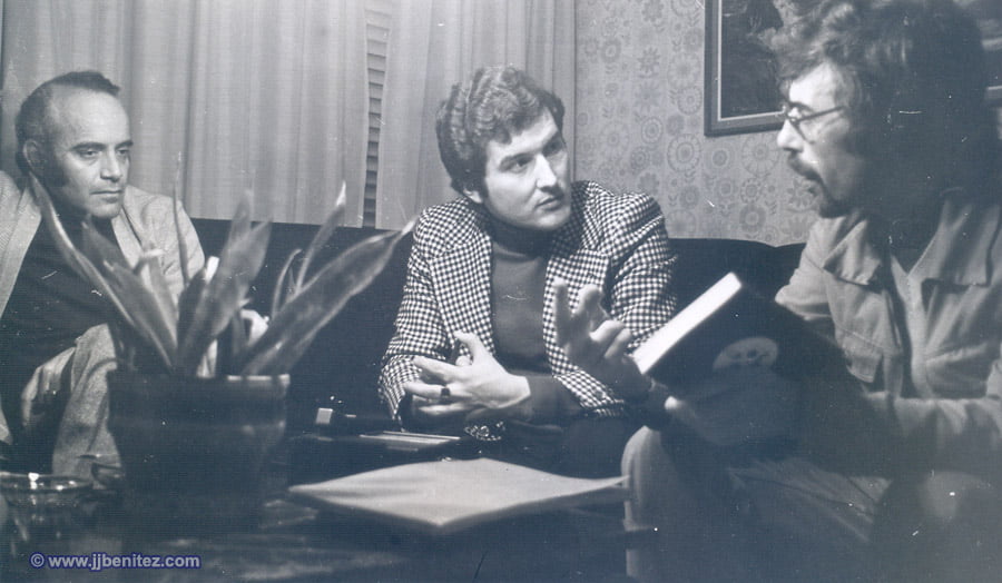 Juanjo Benítez, entre Paco Padrón (izquierda) y Emilio Bourgón.